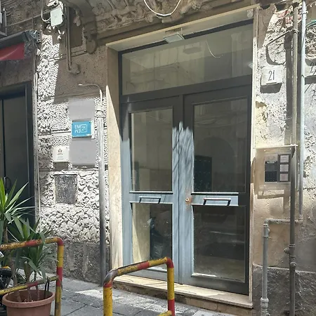 Alojamento de Acomodação e Pequeno-almoço Emme21 Nápoles