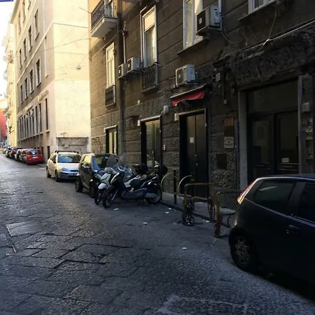 Emme21 Bed & Breakfast Neapel